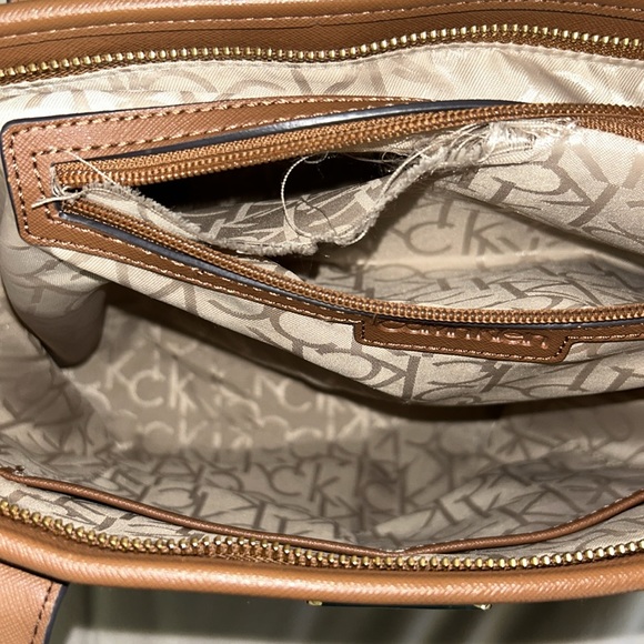 Calvin Klein Signature Tote - Picture 6 of 13